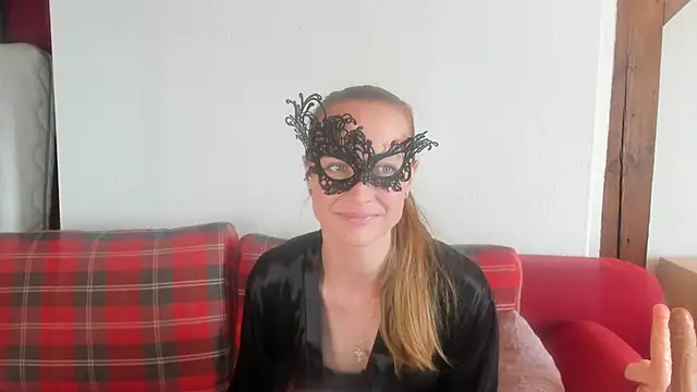 Snapshot of SexyMarlen4u chatting on 02.13.25 SexyMarlen4u online show from 02.13.25