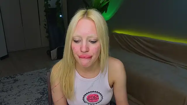 Luna Beverly online show from 05.28.26