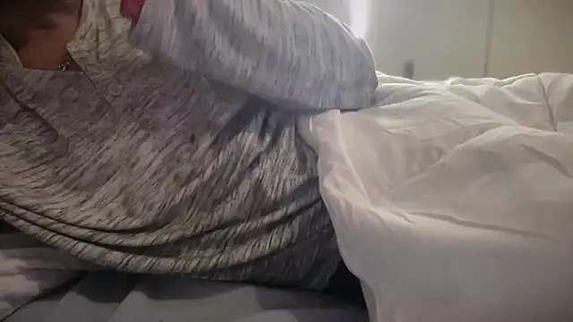 Snapshot of JSYMON chatting on 02.23.26 JSYMON online show from 02.23.26