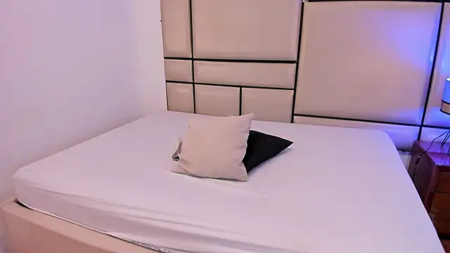 Snapshot of alejandra_loppez chatting on 02.23.26 alejandra loppez online show from 02.23.26