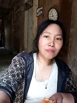 Snapshot of vesla-2k chatting on 03.18.26 vesla-2k online show from 03.18.26