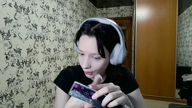 LxayBloom online show from 03.23.26