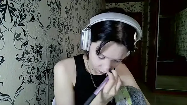 LxayBloom online show from 03.25.26