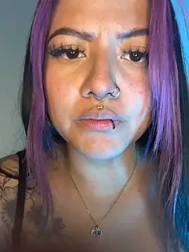 Snapshot of queen_of_you_heart chatting on 03.02.26 queen of you heart online show from 03.02.26