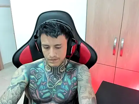 Chrissblack online show from 03.06.26