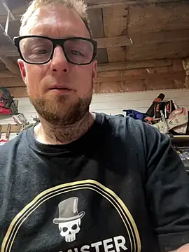 WIDBIGWHITECOCK online show from 02.12.26