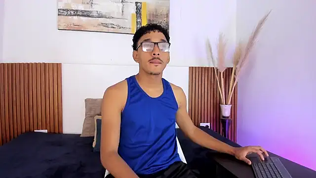 Snapshot of Julian_Dark_ chatting on 02.05.26 Julian Dark online show from 02.05.26