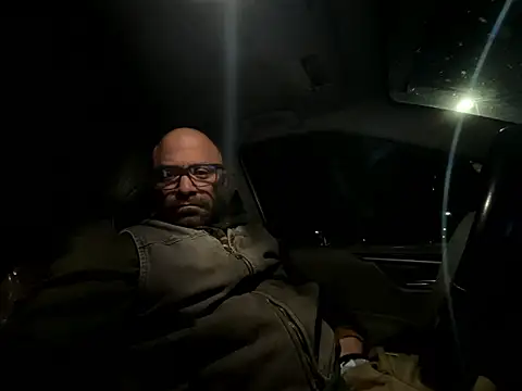 Snapshot of calimeatstick chatting on 01.12.26 calimeatstick online show from 01.12.26