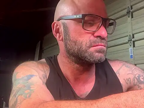 Snapshot of calimeatstick chatting on 01.13.26 calimeatstick online show from 01.13.26