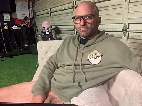 Snapshot of calimeatstick chatting on 02.03.26 calimeatstick online show from 02.03.26