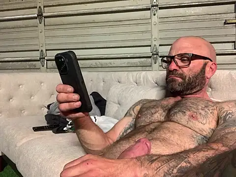 Snapshot of calimeatstick chatting on 02.15.26 calimeatstick online show from 02.15.26