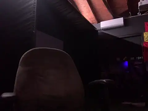 Snapshot of calimeatstick chatting on 04.07.26 calimeatstick online show from 04.07.26