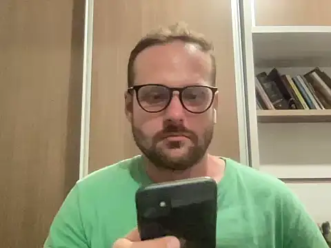 Snapshot of catarinenseputo chatting on 03.04.26 catarinenseputo online show from 03.04.26