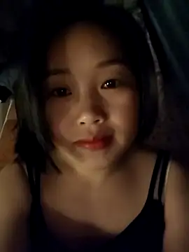 Snapshot of __BingBing__ chatting on 02.21.26 BingBing online show from 02.21.26