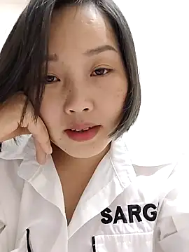 Snapshot of __BingBing__ chatting on 02.27.26 BingBing online show from 02.27.26