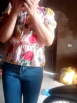 Snapshot of him220 chatting on 04.09.26 him220 online show from 04.09.26