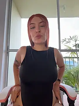 alesziarose  online show from 04.12.26