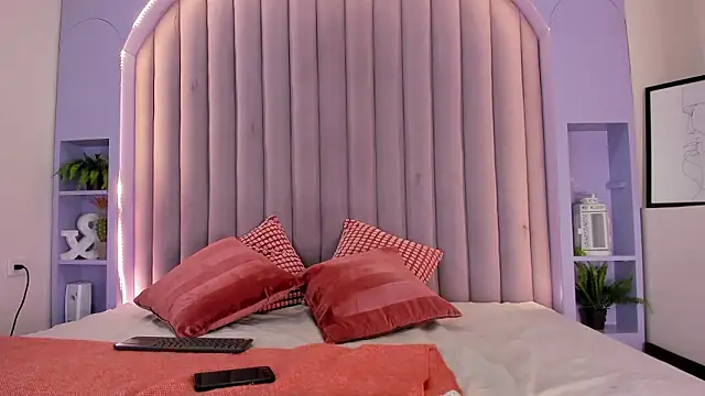 AmberStonne   online show from 02.19.26