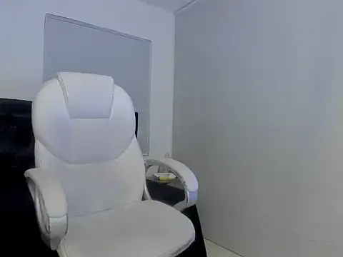 LunaFever69 online show from 02.17.26