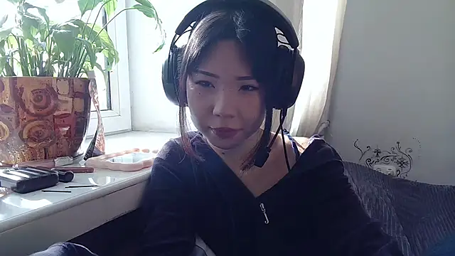 AprilOnilll online show from 01.06.26