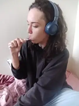 Snapshot of Dirty_Pink chatting on 02.06.26 Dirty Pink online show from 02.06.26