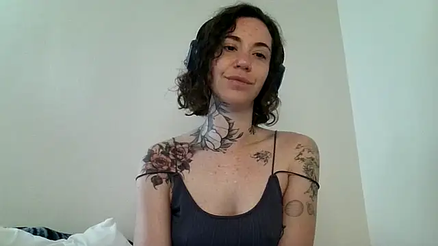 Dirty Pink online show from 04.02.26