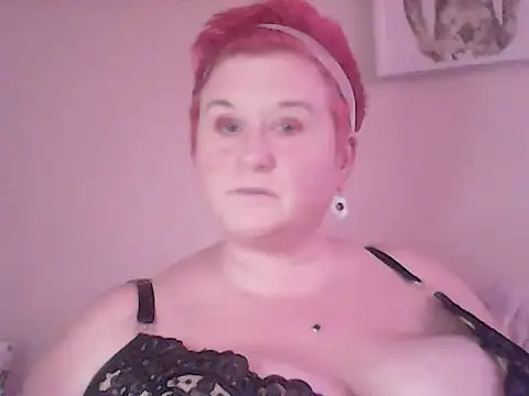 BustyRedxx online show from 03.17.26