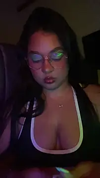 Snapshot of Isabella_Belmont chatting on 04.22.26 Isabella Belmont online show from 04.22.26