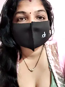 Snapshot of Romentic_lady chatting on 02.07.26 Romentic lady online show from 02.07.26