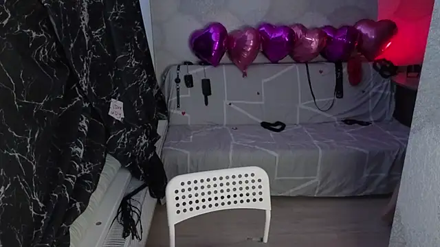 Snapshot of Mistress-Stella chatting on 02.15.26 Mistress-Stella online show from 02.15.26