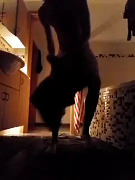 Erz84 online show from 10.22.25