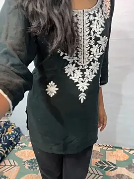 HotxAnamika online show from 03.17.26