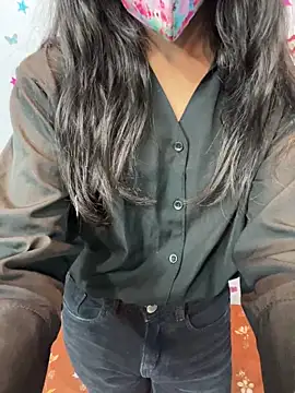 HotxAnamika online show from 03.25.26