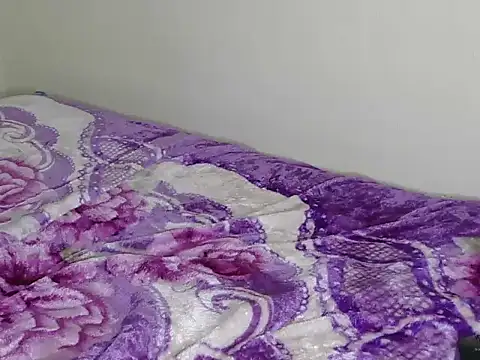 JuicyChandre online show from 01.06.26