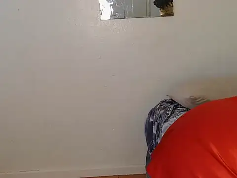 JuicyChandre online show from 01.07.26