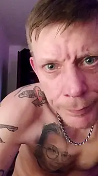 Snapshot of Der_Schoene_Penis chatting on 03.01.26 Der Schoene Penis online show from 03.01.26