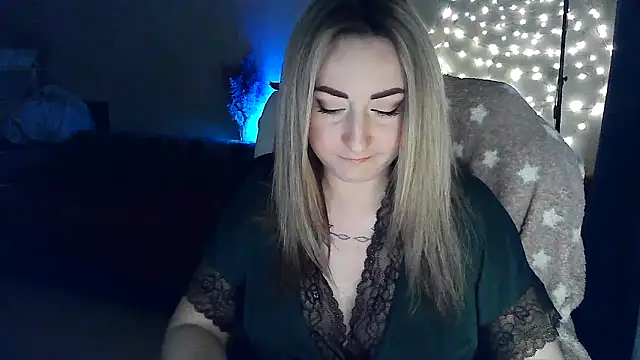 FoxyAnn12 online show from 04.23.26