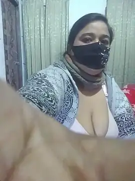 momo loves online show from 02.08.26