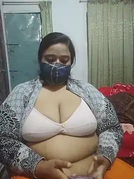 momo loves online show from 02.17.26