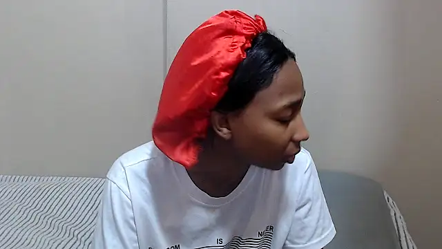 ExtraDoll online show from 02.24.26