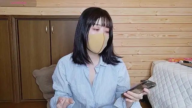 minami room online show from 06.13.26