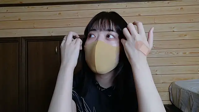 minami room online show from 07.06.26