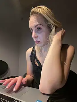 ElenaWhitmore online show from 06.10.26