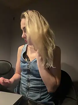 ElenaWhitmore online show from 06.15.26