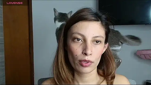 Sweet moon v  online show from 04.16.26