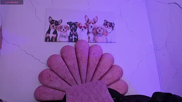 Snapshot of Violett_hott_ chatting on 01.07.26 Violett hott online show from 01.07.26