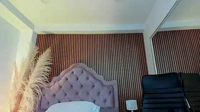 Violett hott  online show from 03.23.26