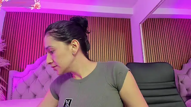 Violett hott  online show from 03.31.26