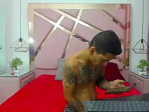 Snapshot of ViolethANDJuanda chatting on 01.10.26 ViolethANDJuanda online show from 01.10.26