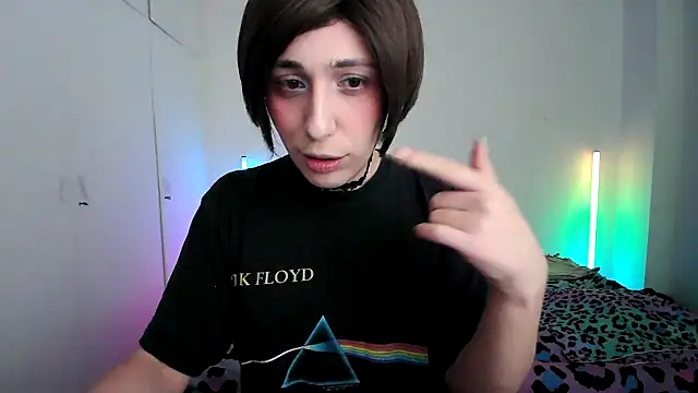 HoneyValentine online show from 02.12.26